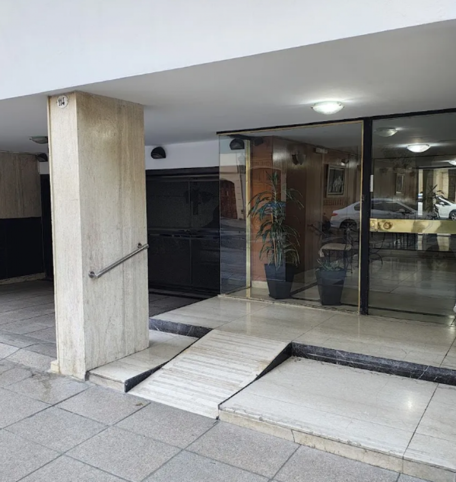 EN VENTA SEMIPISO AL FRENTE 4 AMB CON DEPENDENCIA EN CABALLITO