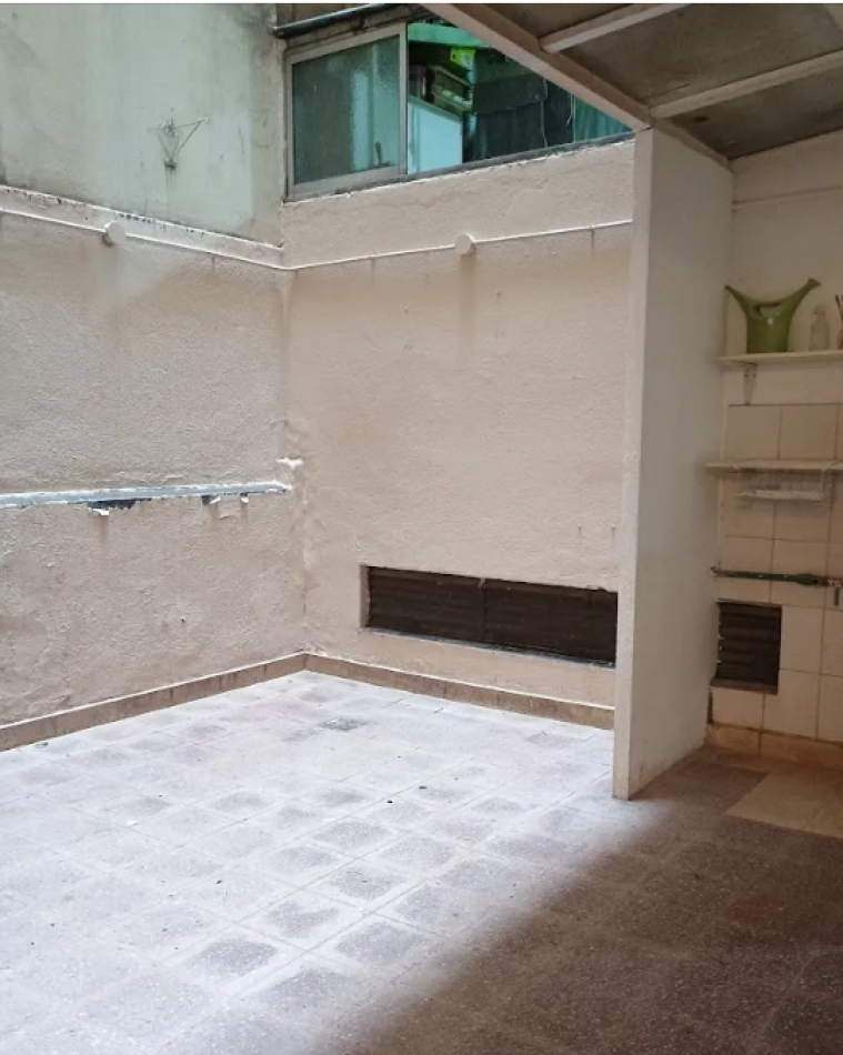 EN VENTA SEMIPISO AL FRENTE 4 AMB CON DEPENDENCIA EN CABALLITO