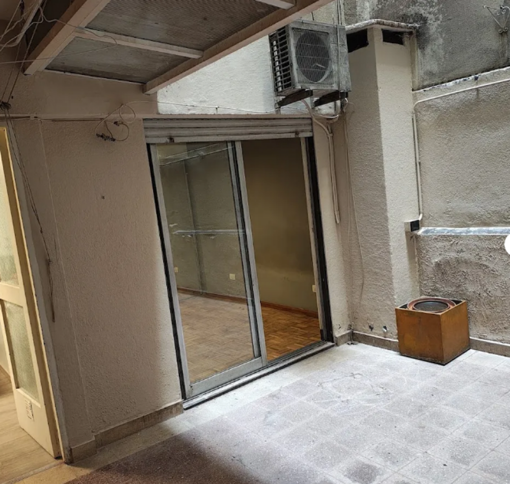 EN VENTA SEMIPISO AL FRENTE 4 AMB CON DEPENDENCIA EN CABALLITO