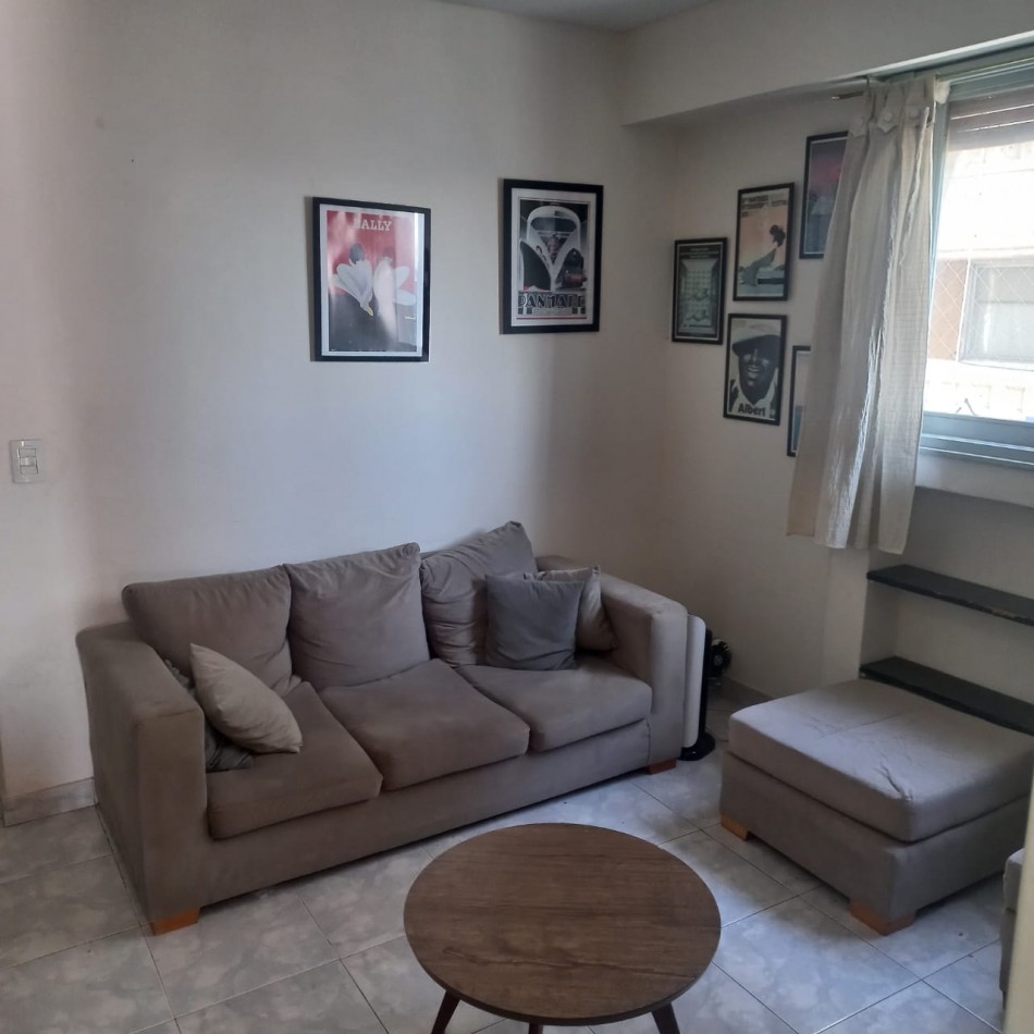 En venta depto 3 Amb al  Frente c/ cochera y Baulera en Villa del Parque