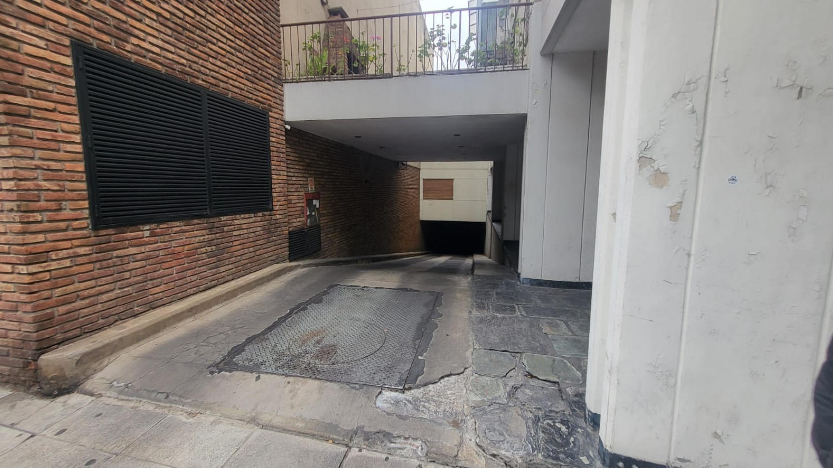 DEPARTAMENTO 3 AMB AL CONTRAFRENTE  CON COCHERA Y BAULERA EN VILLA DEL PARQUE