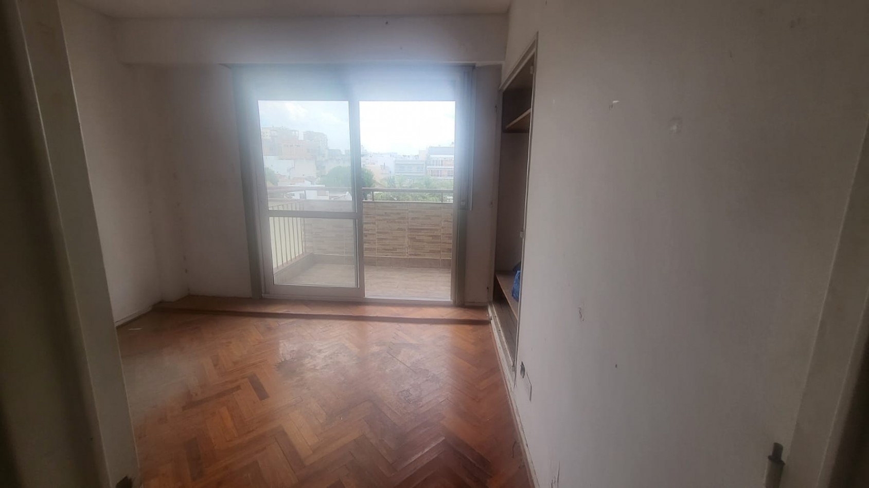 DEPARTAMENTO 3 AMB AL CONTRAFRENTE  CON COCHERA Y BAULERA EN VILLA DEL PARQUE