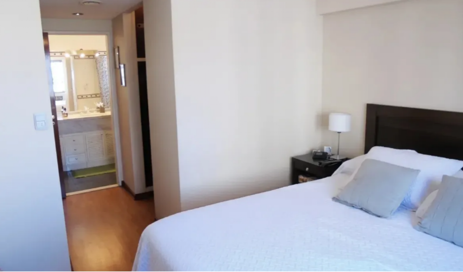 En venta Piso de Categoria con dos cocheras en Caballito