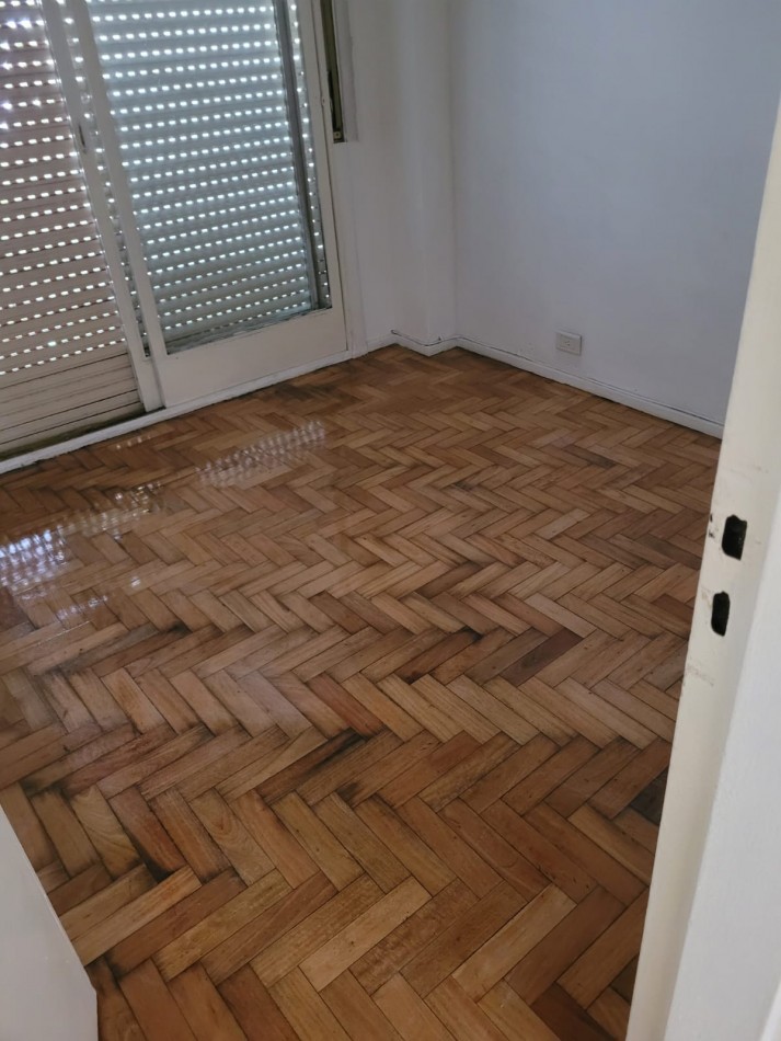 En alquiler depto de 2 amb  con patio en Almagro