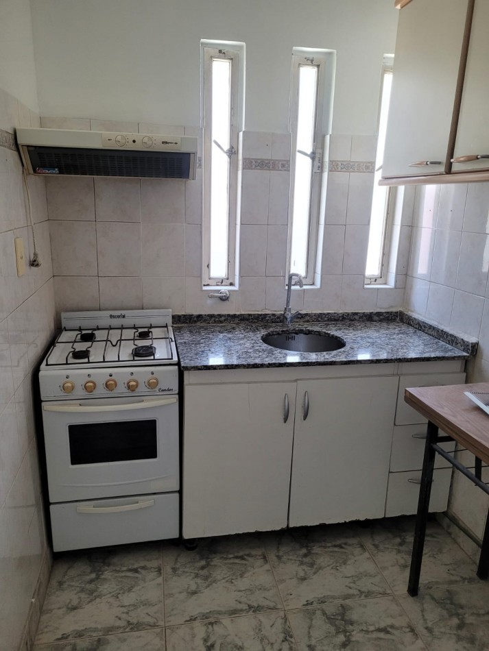 En alquiler depto de 2 amb  con patio en Almagro