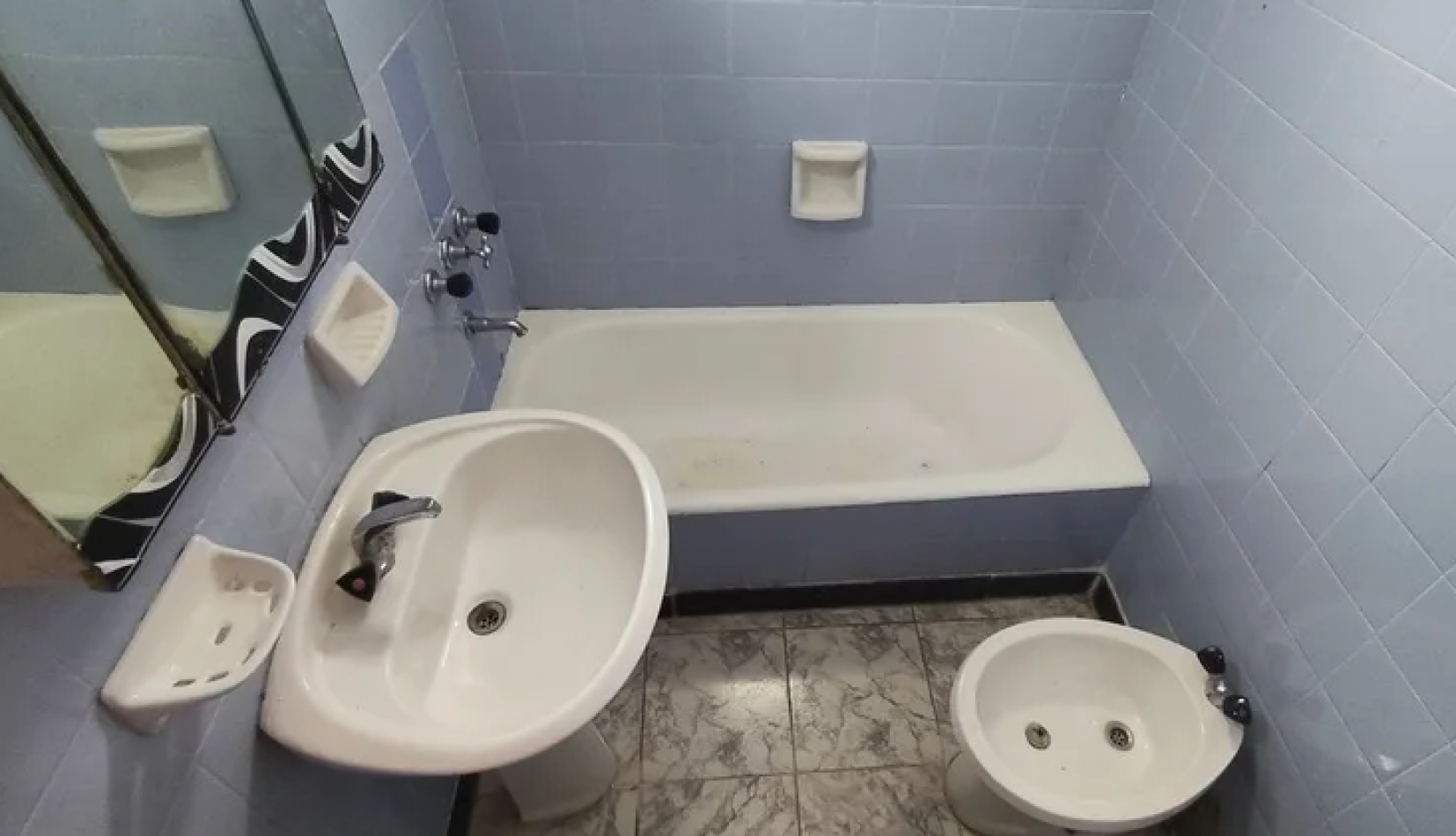 Departamento 3 amb en venta Campana 400,Flores.