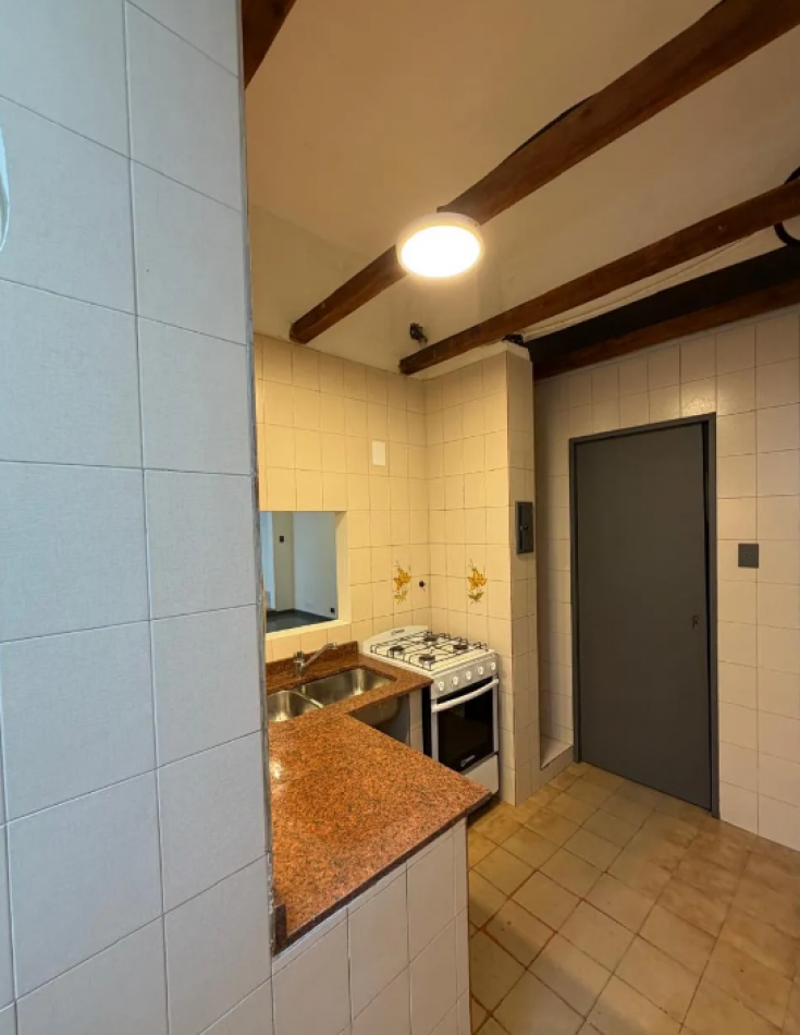 En venta Depto de 3 amb contrafrente en Las Cañitas