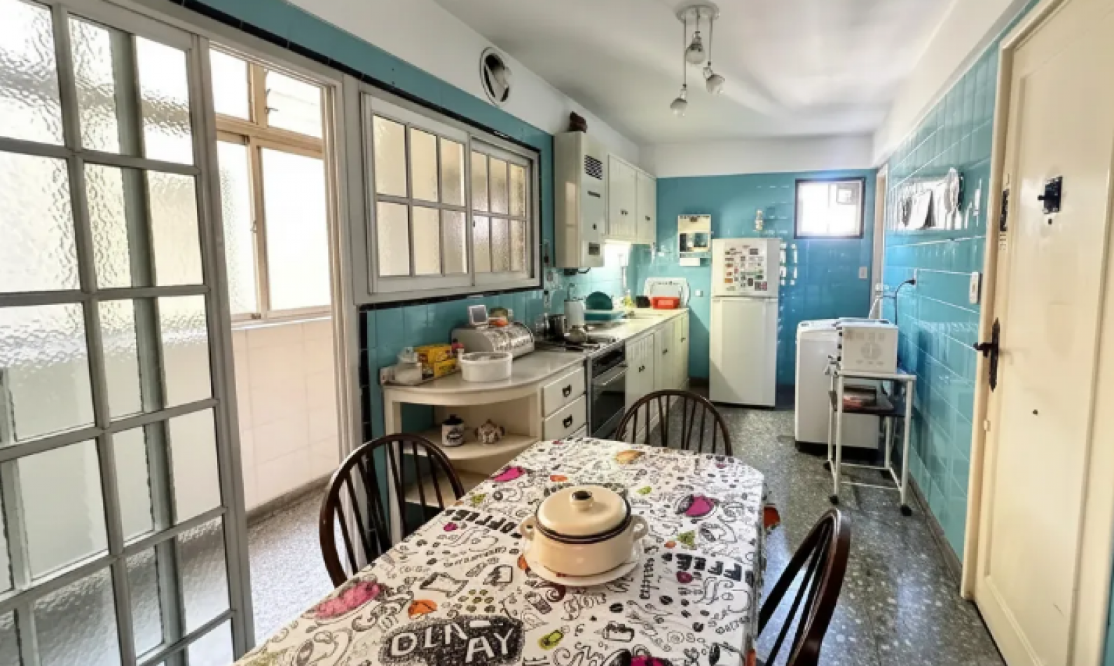 En Venta Depto de 4 amb con dep. al Frente en Caballito