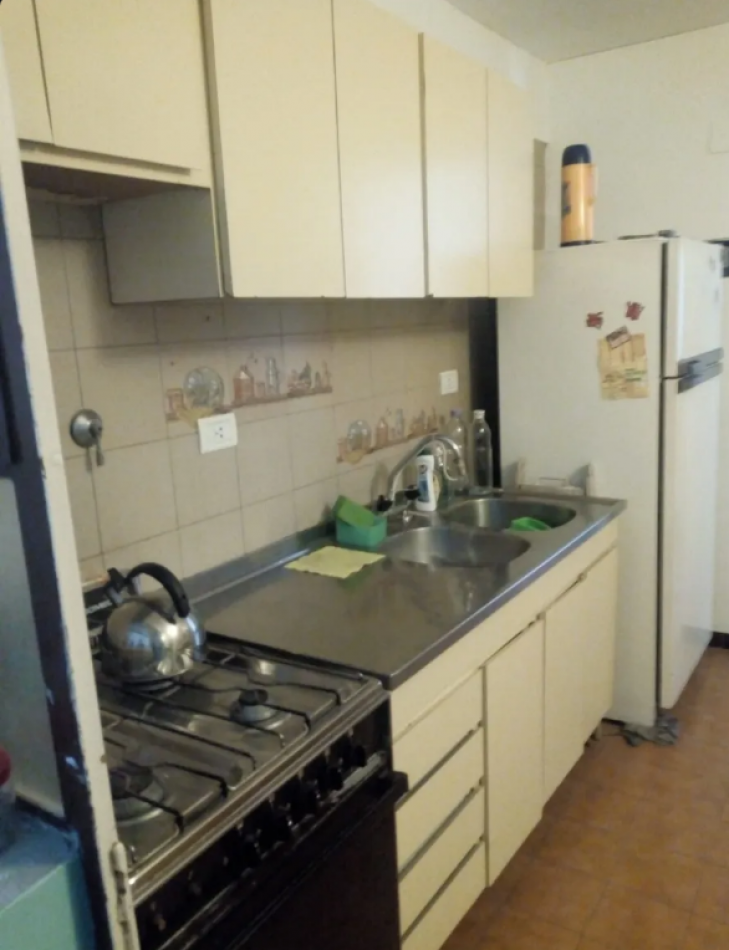 En venta depto de 3 Amb con Balcon al contrafrente en Flores