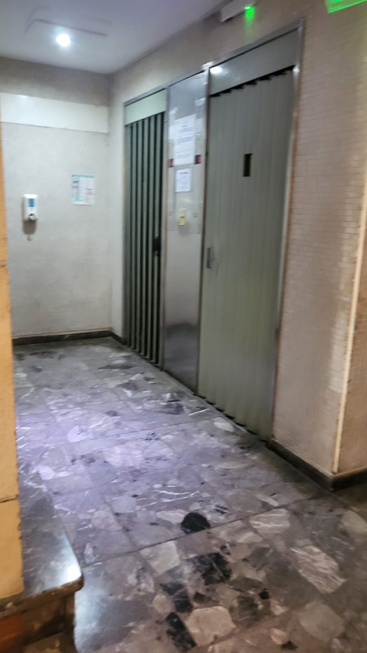 Venta departamento de 3 amb en Av. Rivadavia 2500, Balvanera