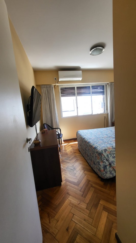 Venta departamento de 3 amb en Av. Rivadavia 2500, Balvanera