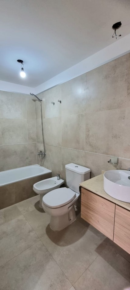 Venta depto tres amb con balcon-terraza en G. de Laferrere 1100, Parque Chacabuco