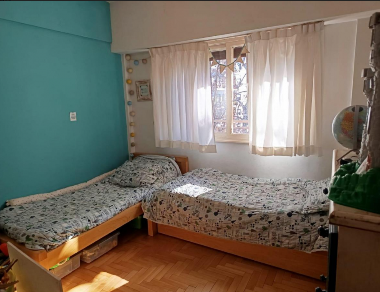 En venta depto de 5 amb con balcon al frente en Almagro