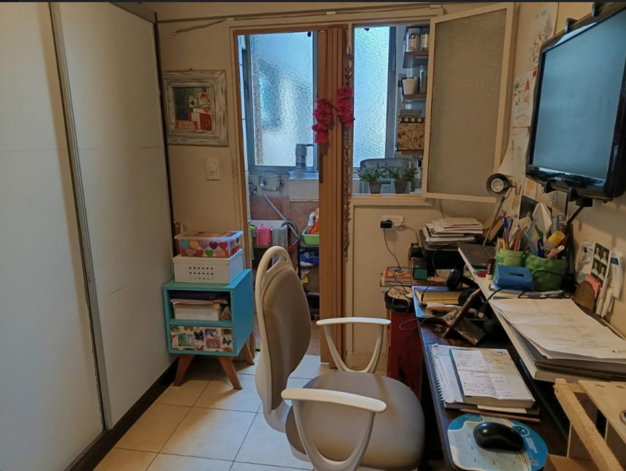 En venta depto de 5 amb con balcon al frente en Almagro