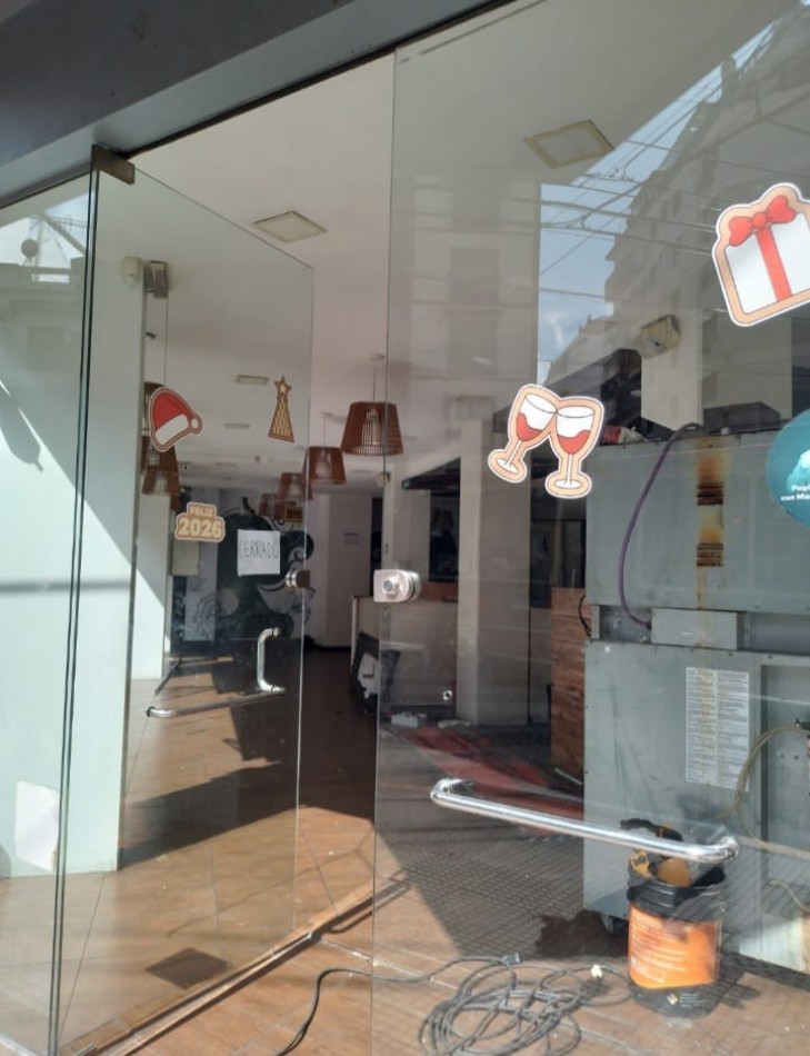 En Alquiler Local Comercial sobre Av Acoyte Caballito