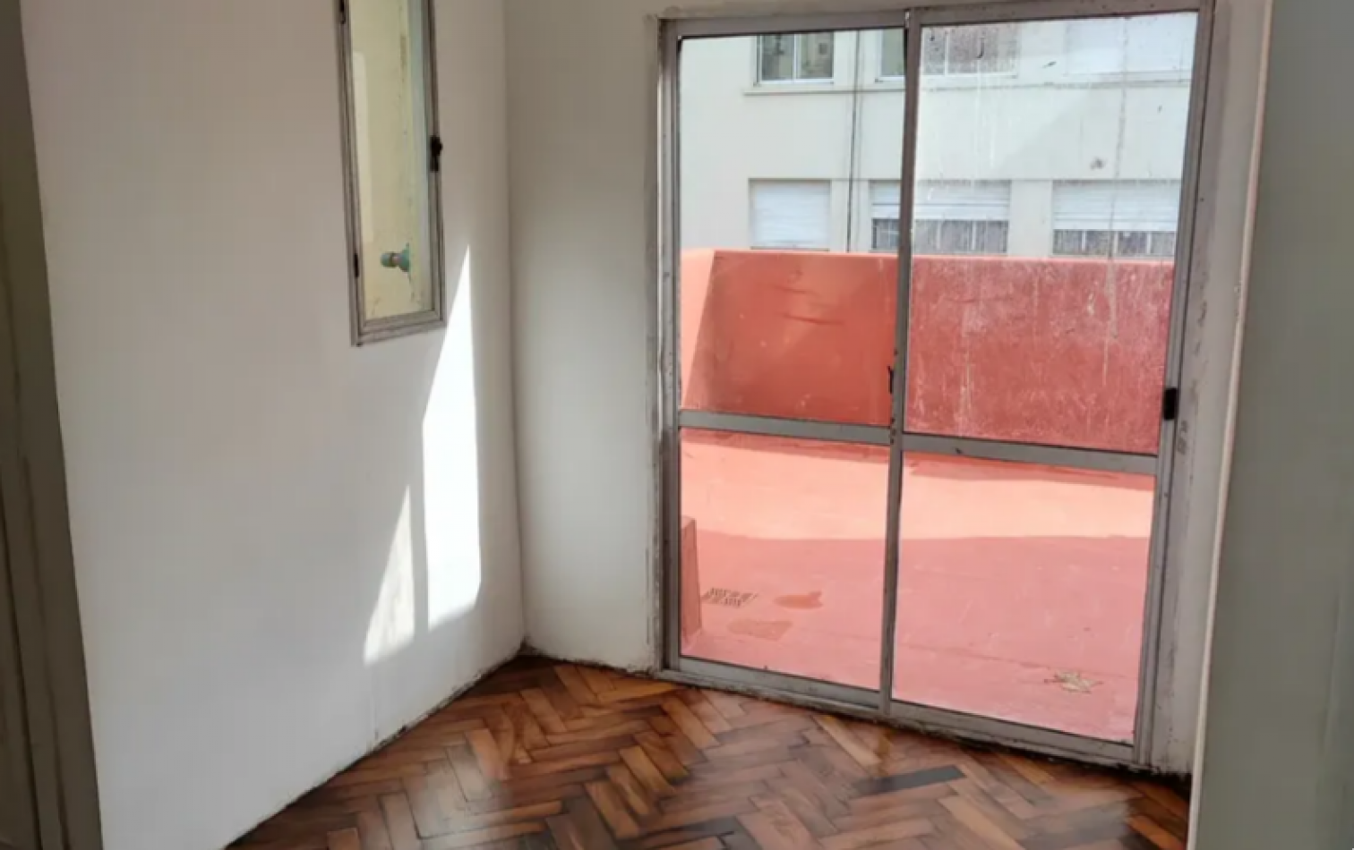 En venta Depto de 3 amb con dependencia en Congreso