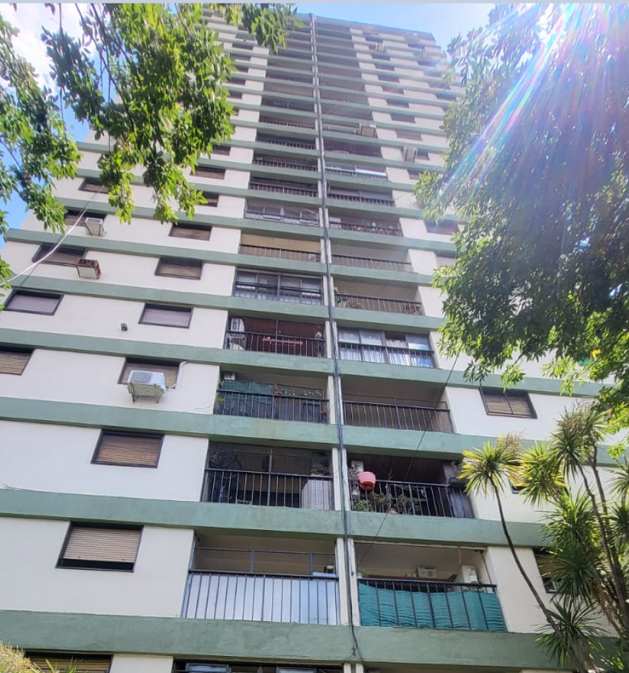 En Alquiler Depto de 3 amb al Frente en Flores