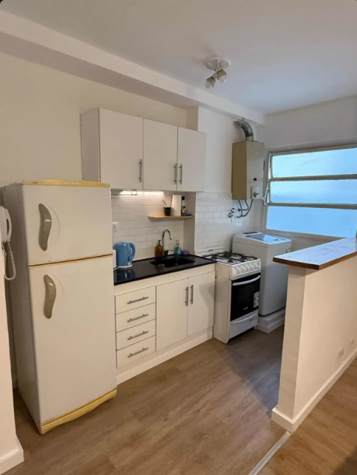 En Venta Depto Reciclado de 2 Amb x Escalera en Caballito