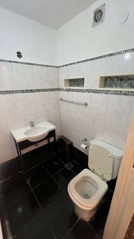 EN VENTA DEPTO DE 3 AMB CON AMPLIO PATIO EN CABALLITO