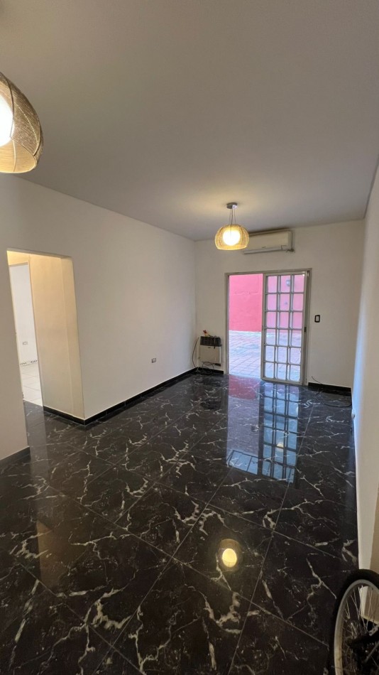EN VENTA DEPTO DE 3 AMB CON AMPLIO PATIO EN CABALLITO