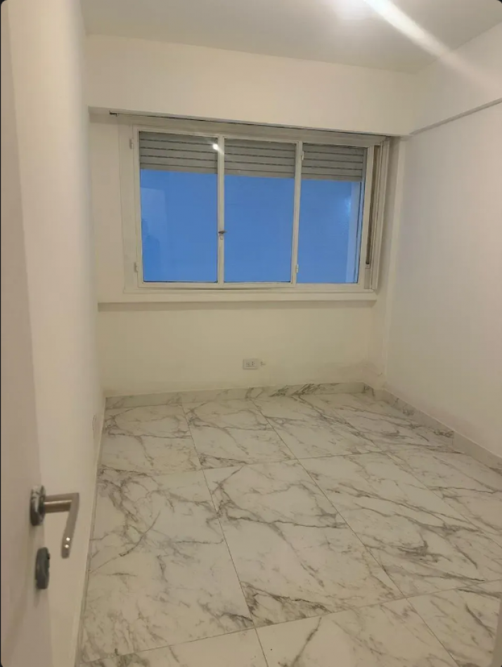 En venta Depto de 4 amb en Balvanera