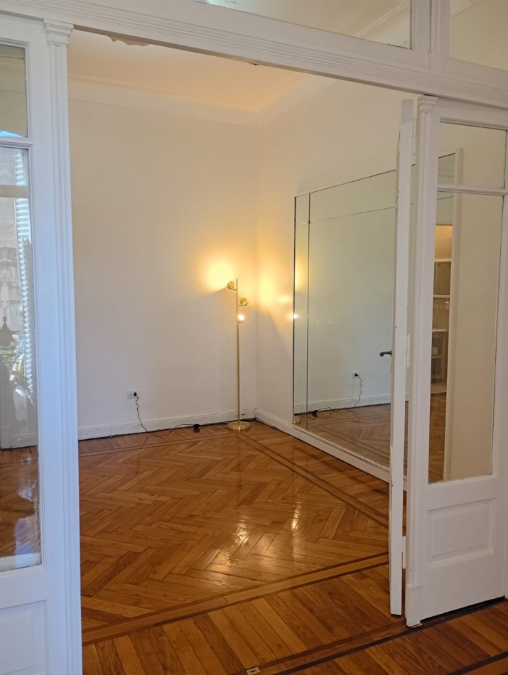 Venta departamento 3 amb rafaccionado a nuevo en Viamonte 2400, Balvanera