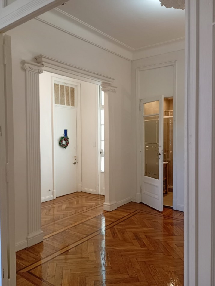 Venta departamento 3 amb rafaccionado a nuevo en Viamonte 2400, Balvanera