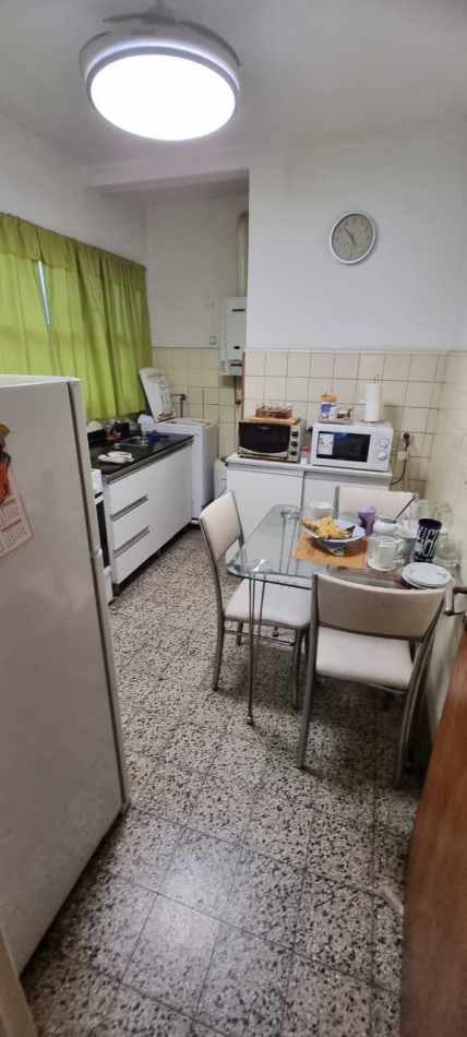 En venta depto 4 amb al Frente en Caballito