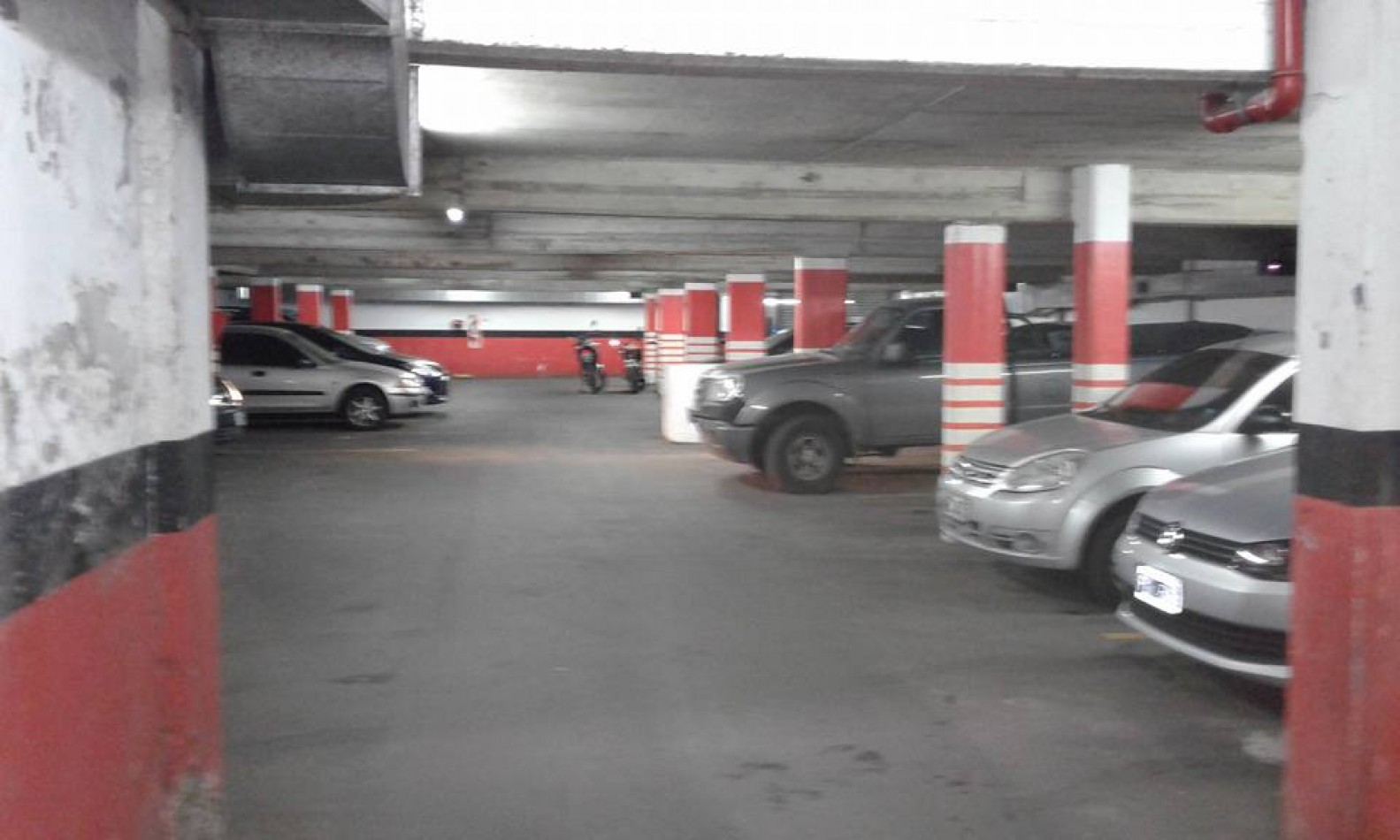 Venta Cochera Grande en Microcentro