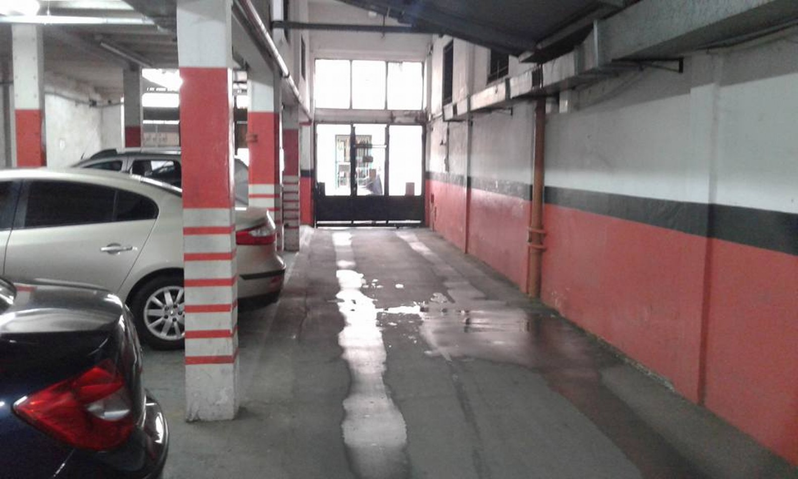 Venta Cochera Grande en Microcentro