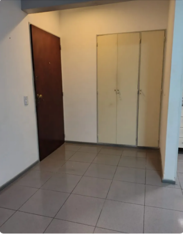 En venta depto de 3 amb. lateral con cochera en San Nicolas