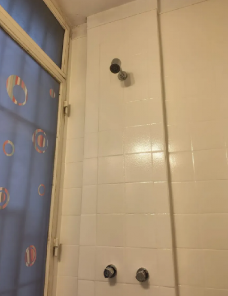 En venta depto de 3 amb. lateral con cochera en San Nicolas