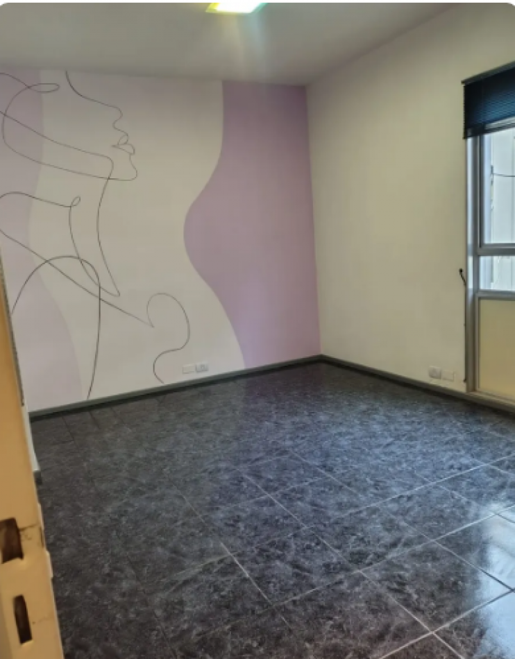 En venta depto de 3 amb. lateral con cochera en San Nicolas