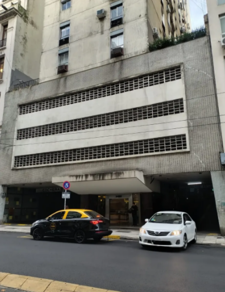 En venta depto de 3 amb. lateral con cochera en San Nicolas