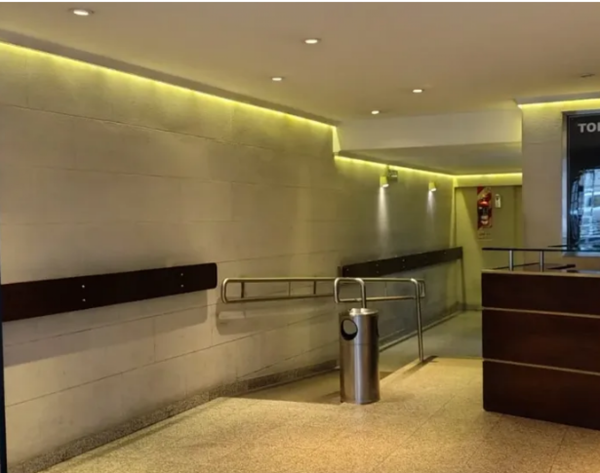 En venta depto de 3 amb. lateral con cochera en San Nicolas