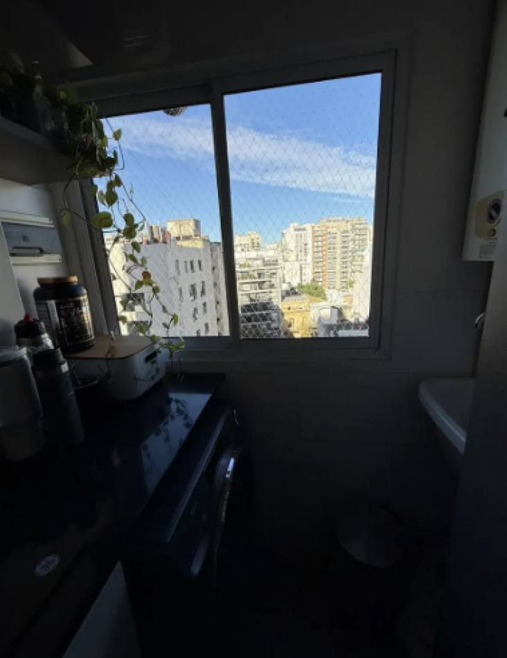 En venta Depto de 4 amb con balcon corrido en Recoleta