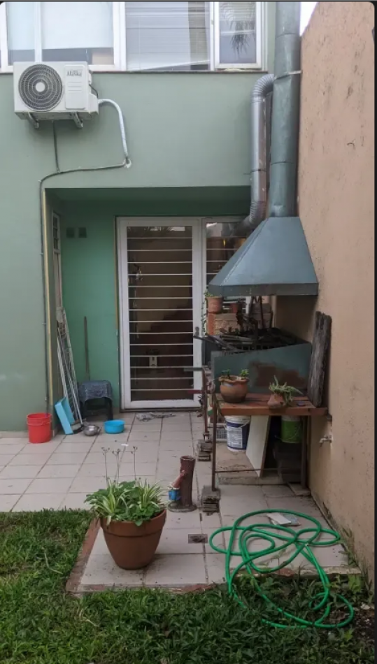 Casa en Venta 4 amb con cochera  sobre lote Propio en   Saavedra