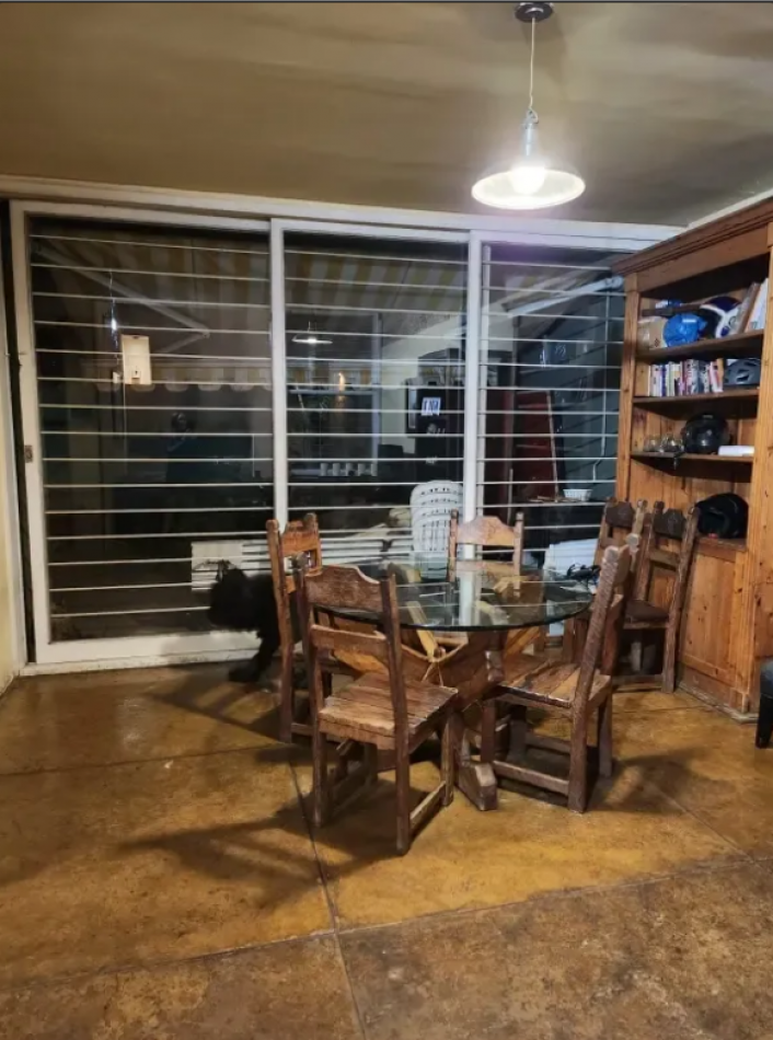 Casa en Venta 4 amb con cochera  sobre lote Propio en   Saavedra