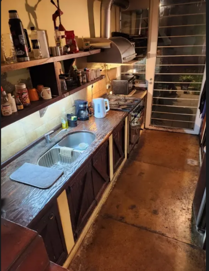 Casa en Venta 4 amb con cochera  sobre lote Propio en   Saavedra
