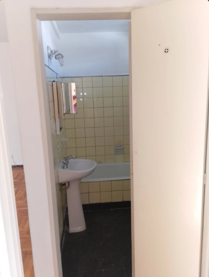 En Venta depto de 2 Amb en caballito