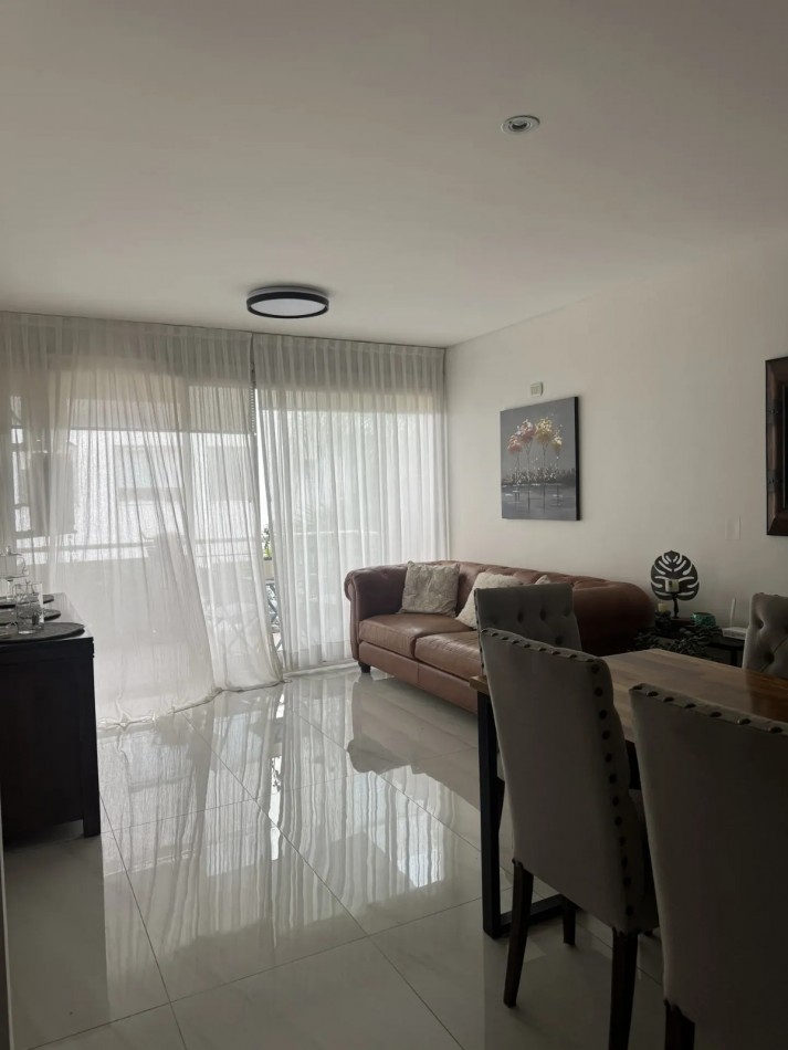 Venta departamento 3 ambientes con cochera en Parque Chacabuco 