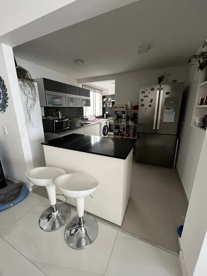 Venta departamento 3 ambientes con cochera en Parque Chacabuco 