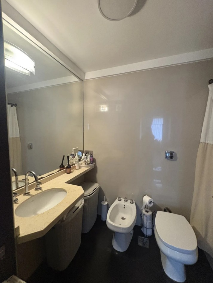 Venta departamento 3 ambientes con cochera en Parque Chacabuco 