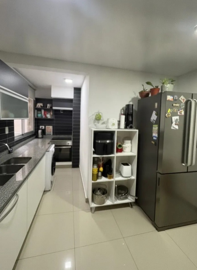 Venta departamento 3 ambientes con cochera en Parque Chacabuco 
