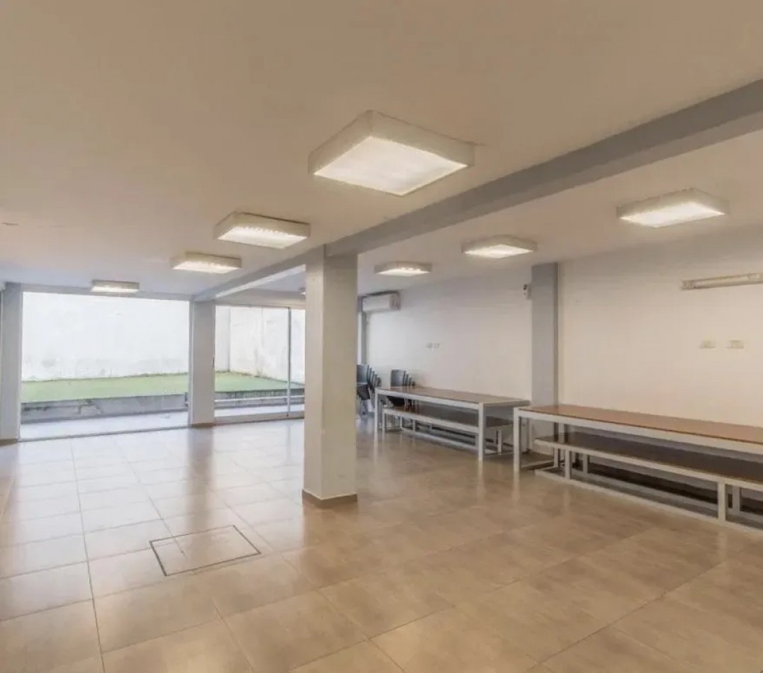 Venta departamento 3 ambientes con cochera en Parque Chacabuco 