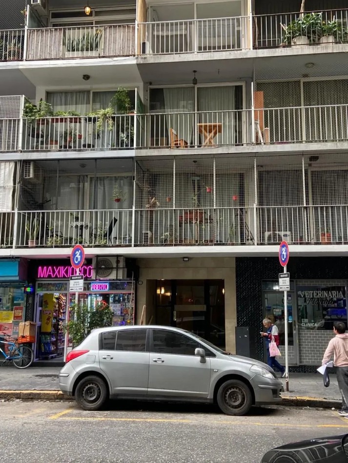 Venta monoambiente con balcon en Palermo