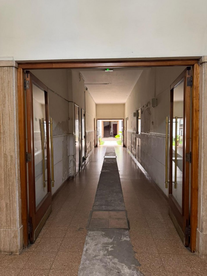 En venta Depto de 3 amb a la calle en Caballito