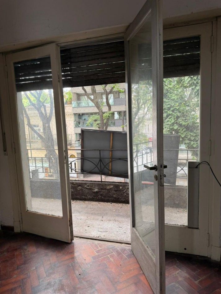 En venta Depto de 3 amb a la calle en Caballito