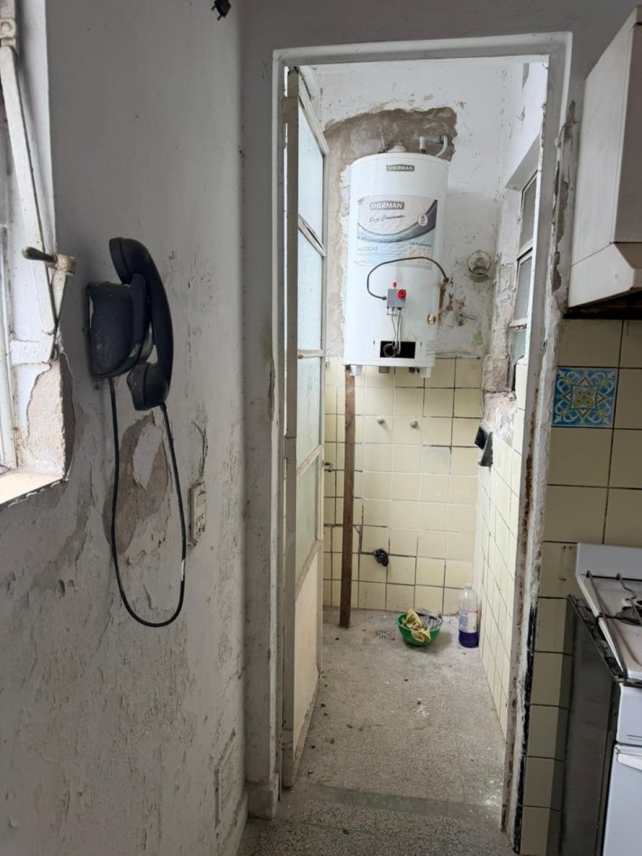 En venta Depto de 3 amb a la calle en Caballito