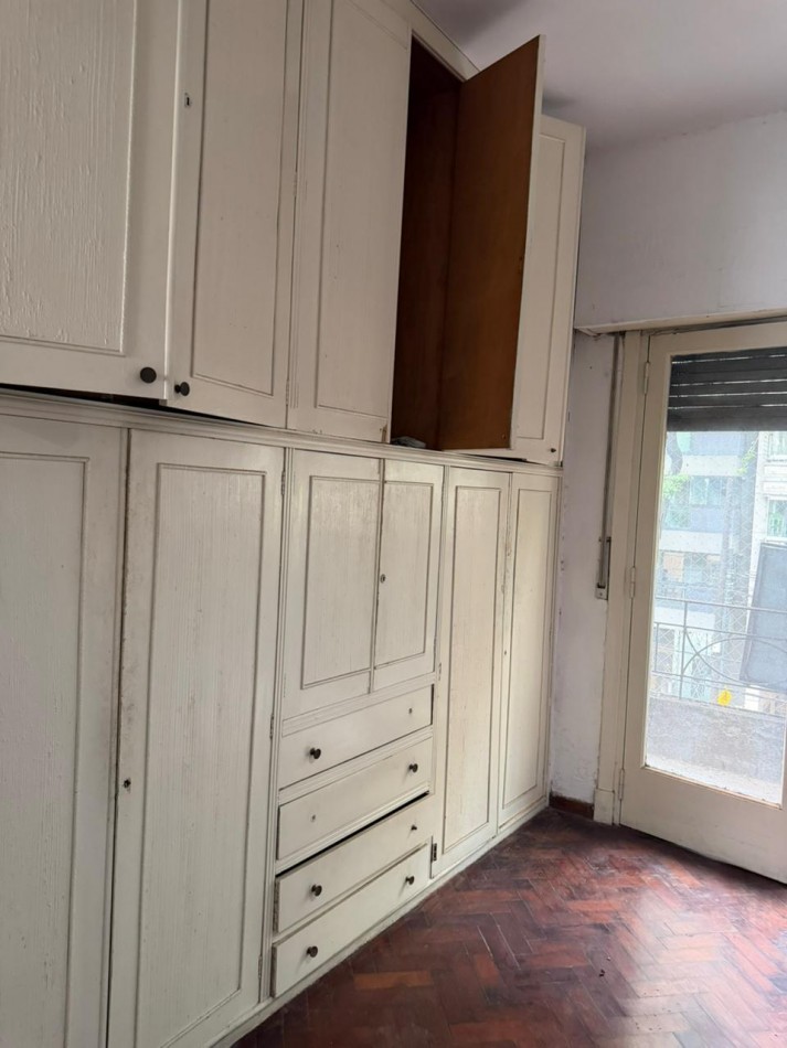 En venta Depto de 3 amb a la calle en Caballito